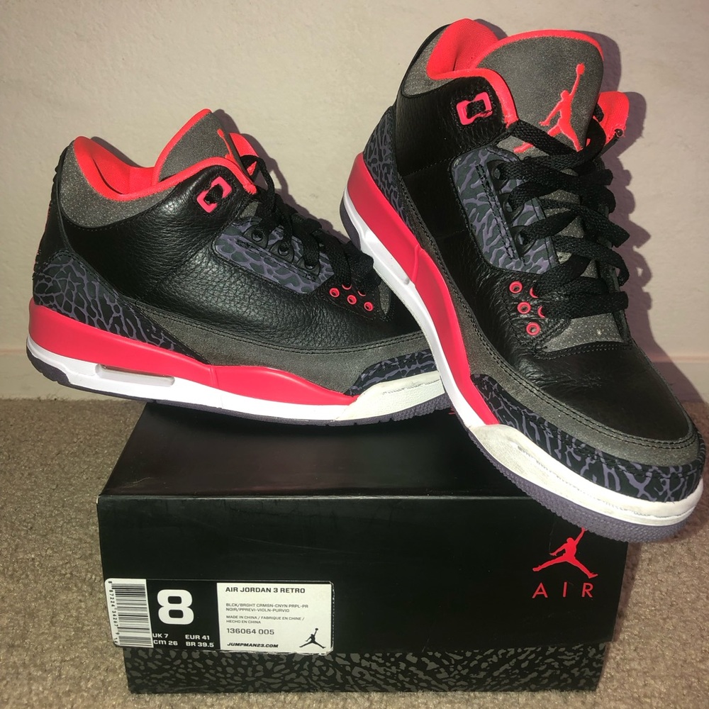 Nike Air Jordan 3 Retro “Crimson”. Men’s size 8. Slightly worn/few scuffs